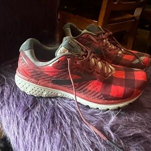 Brooks Women's Plaid Red Sneakers